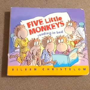 Five Little Monkeys Reading in Bed book